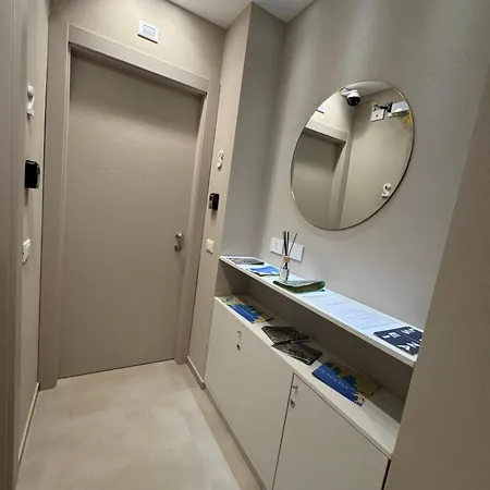J & R Guest house