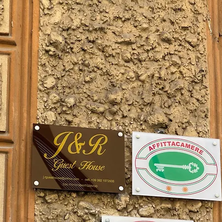 J & R Guest house